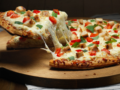 Grilled White Chicken Pizza